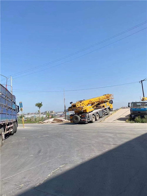 浦口区25吨吊车的租赁价格大概是多少？